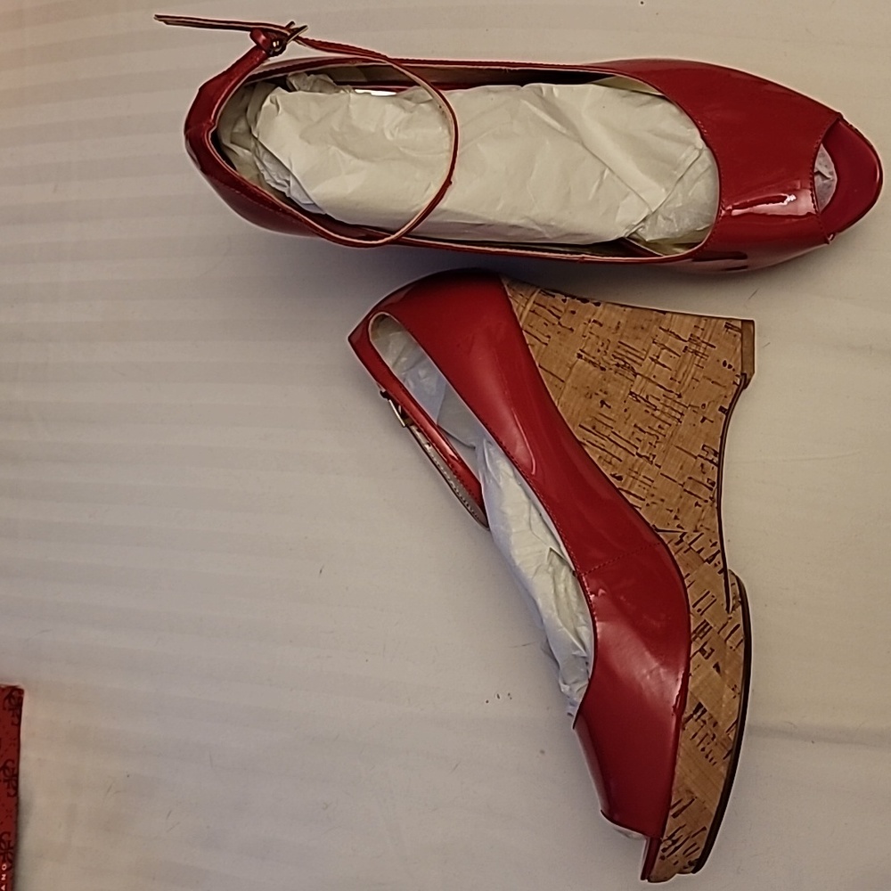 Guess by Marciano SYDELLA Wedge Sandal Red 9.5M Brand New Original Box!